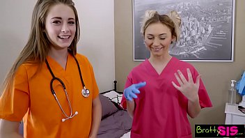 Em Gái Dâm đãng Chịch Cu Anh Trai Trong Phòng Bệnh